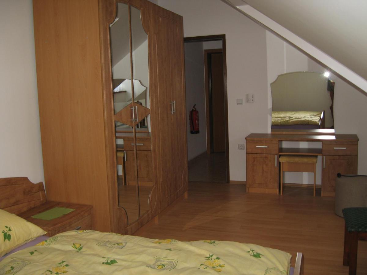 Apartments - Turisticna Kmetija Vrbnjak Ljutomer Extérieur photo